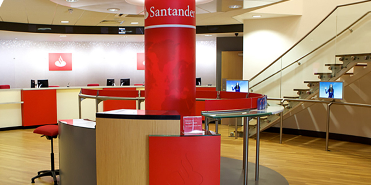lobby of Santander